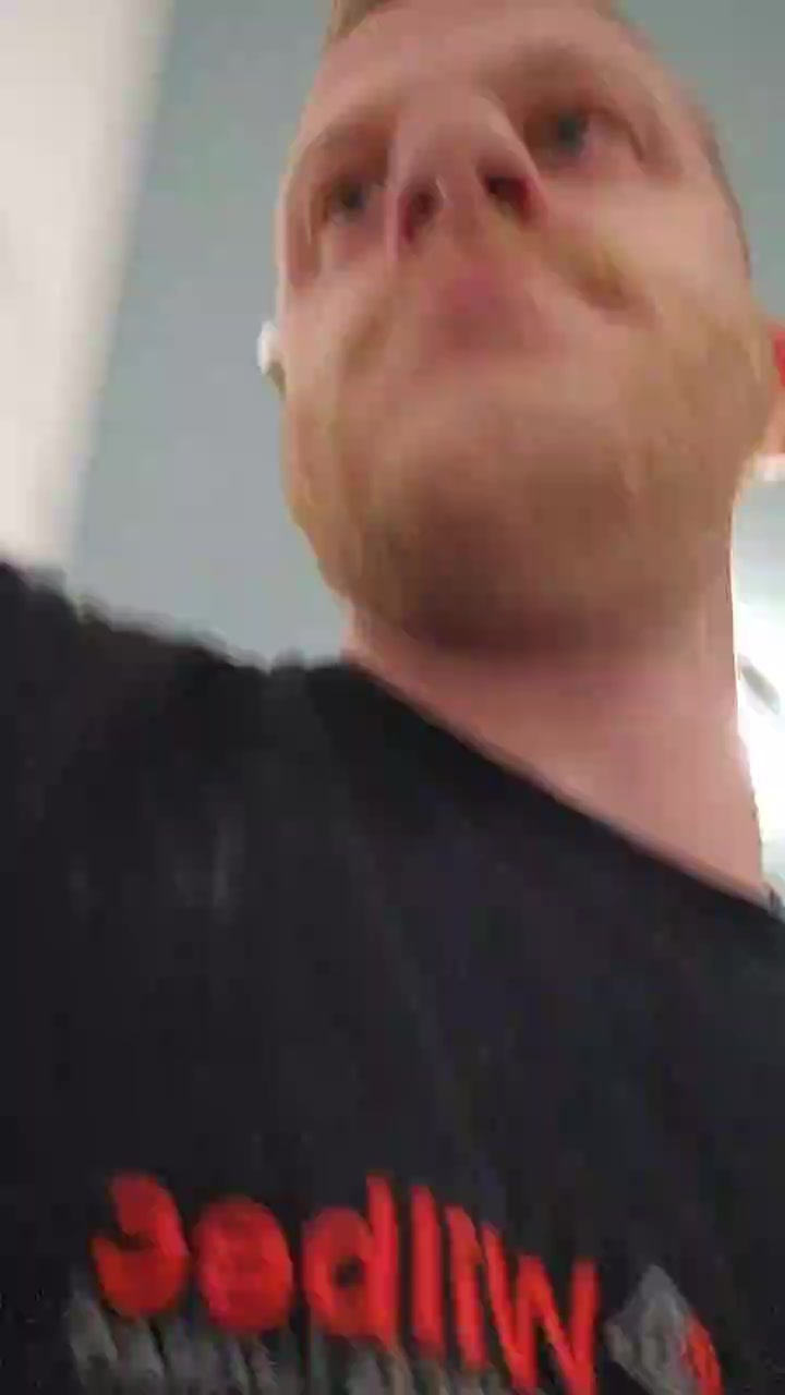 azzad86 Live Cam Screenshot – 2025-08-26 20:20:35