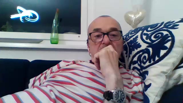 bibio353 Live Cam Screenshot – 2025-08-06 19:15:12