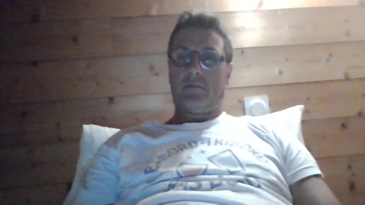 bioushot Live Cam Screenshot – 2025-08-19 22:08:49