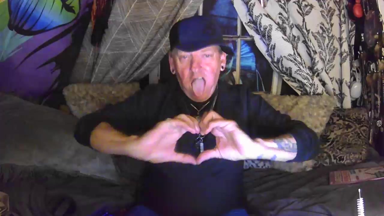 biteme69691 Live Cam Screenshot – 2025-08-22 02:40:48