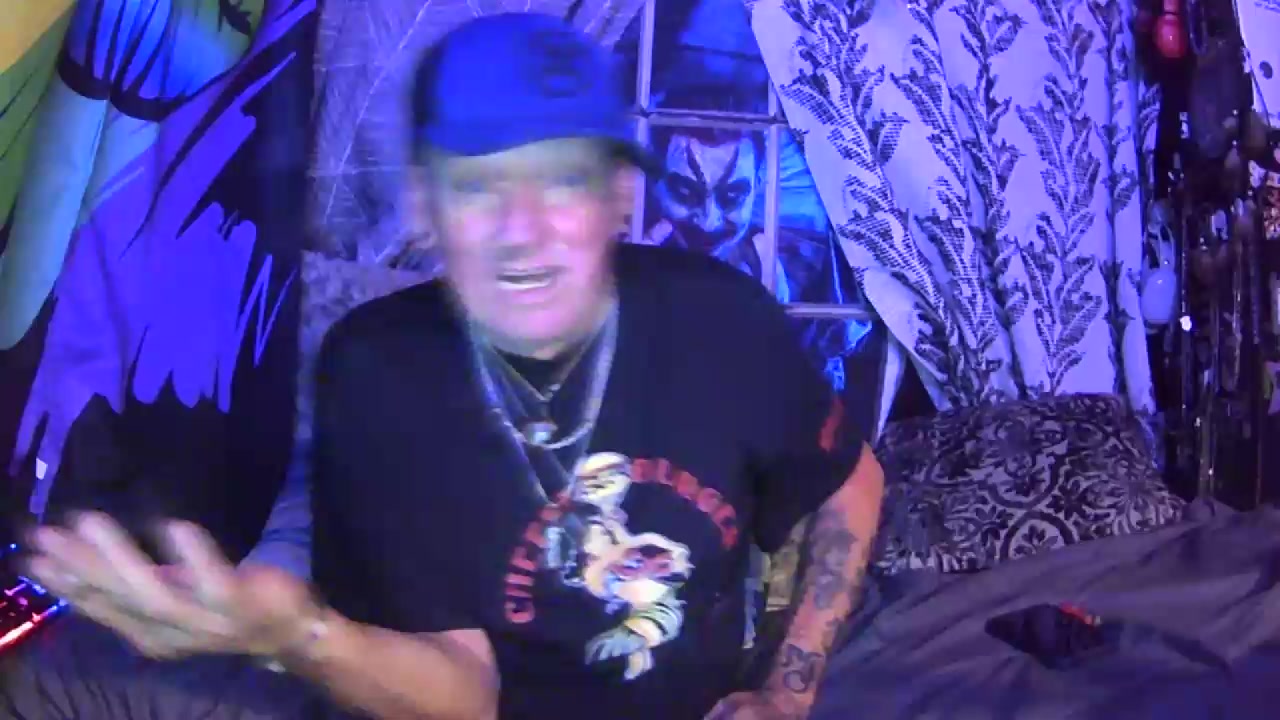 biteme69691 Live Cam Screenshot – 2025-08-23 06:06:20