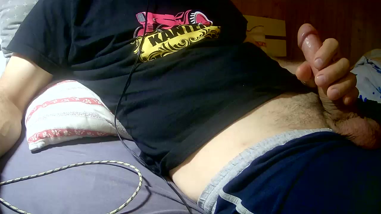 bobbybird1 Live Cam Screenshot – 2025-08-29 05:19:10