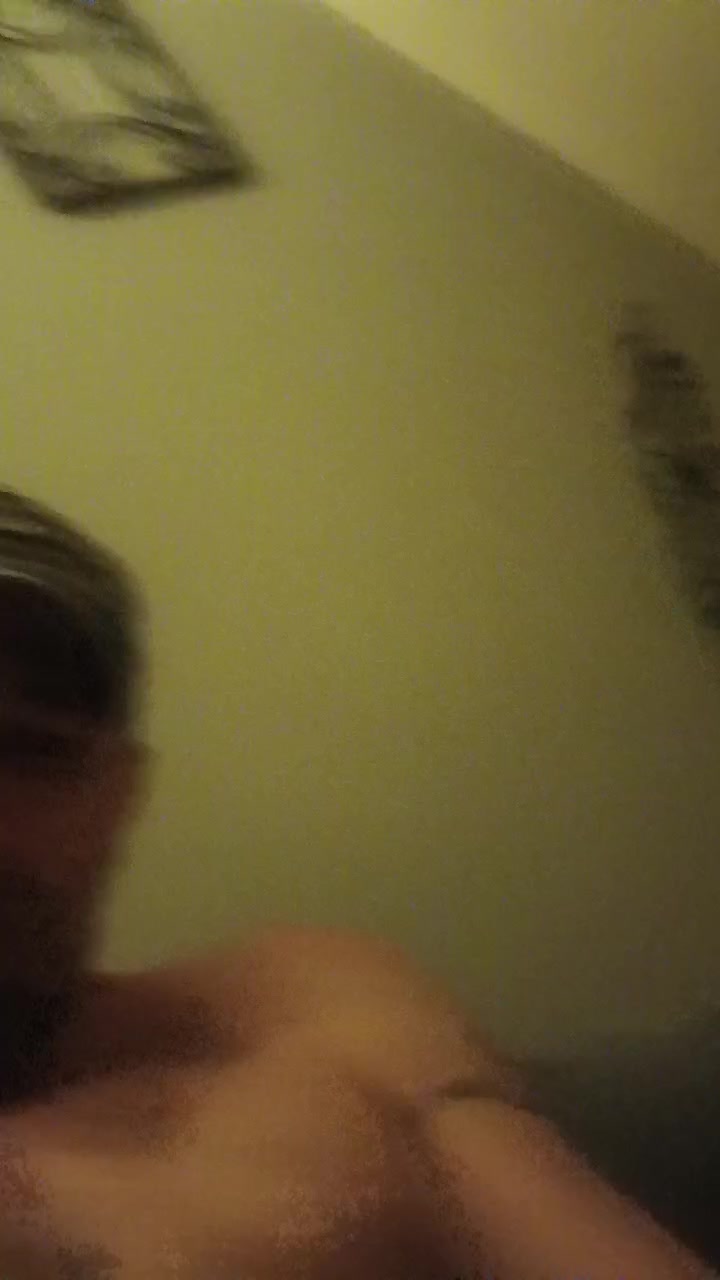 bobbydeluxelll Live Cam Screenshot – 2025-08-28 07:40:59