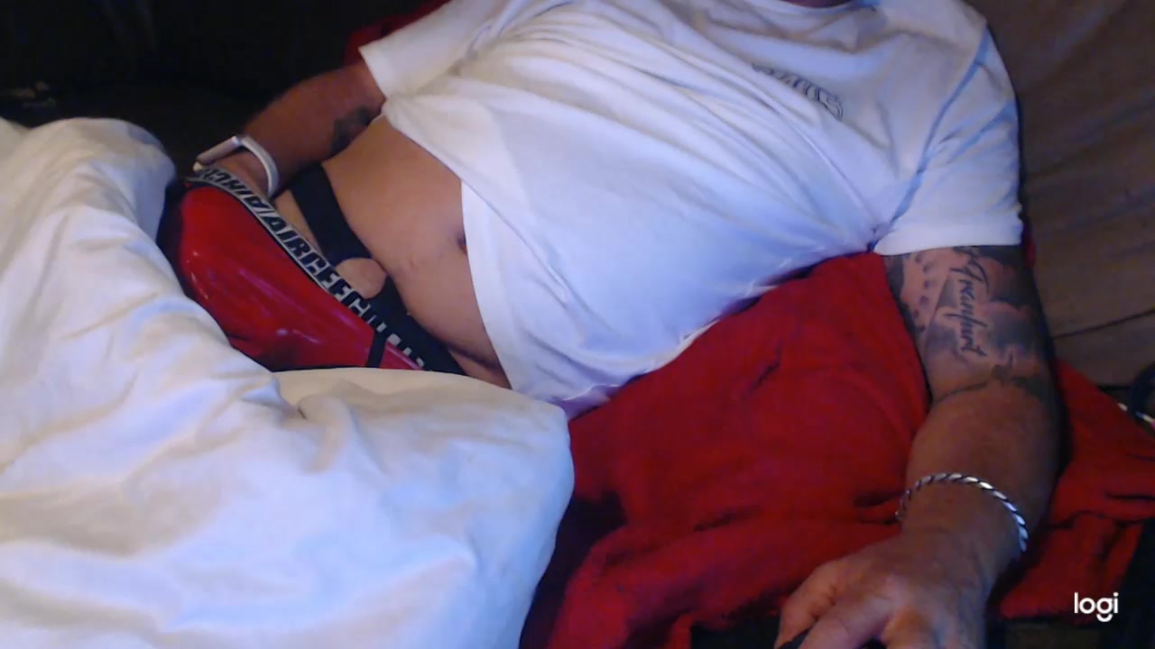 born2bewild3 Live Cam Screenshot – 2025-08-30 21:49:09