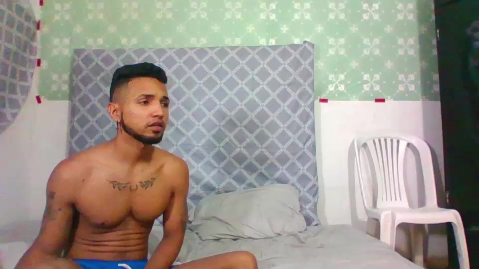 boyfromcolombia Live Cam Screenshot – 2025-08-20 01:46:24