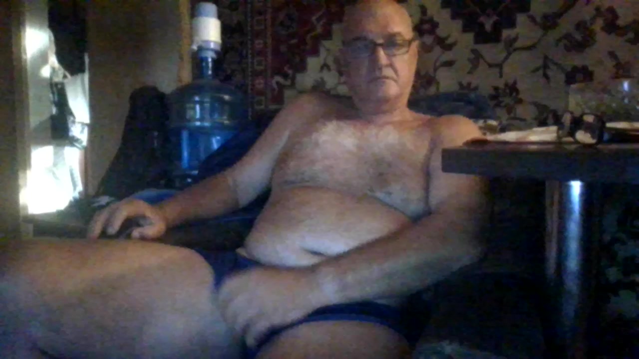 bronik Live Cam Screenshot – 2025-08-18 03:46:54
