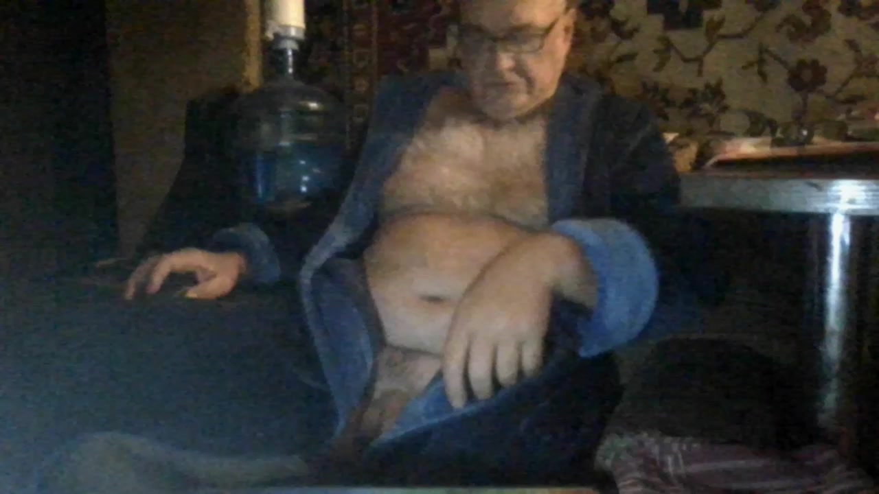 bronik Live Cam Screenshot – 2025-08-25 01:12:13