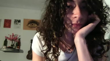 camille_delrey Live Cam Screenshot – 2025-08-04 01:15:58