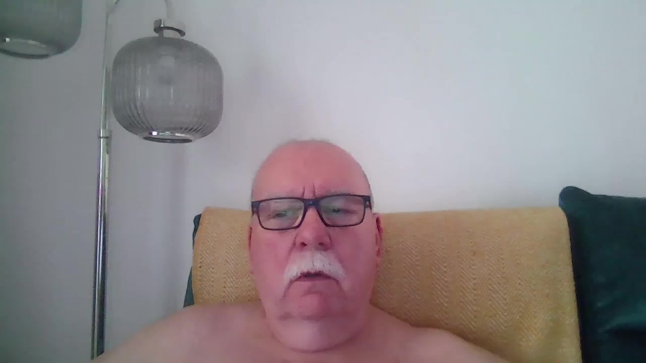 carebear2022 Live Cam Screenshot – 2025-08-08 14:04:39