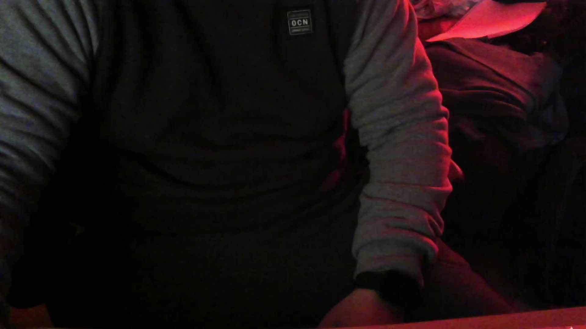 carlosalmada Live Cam Screenshot – 2025-08-27 03:08:12
