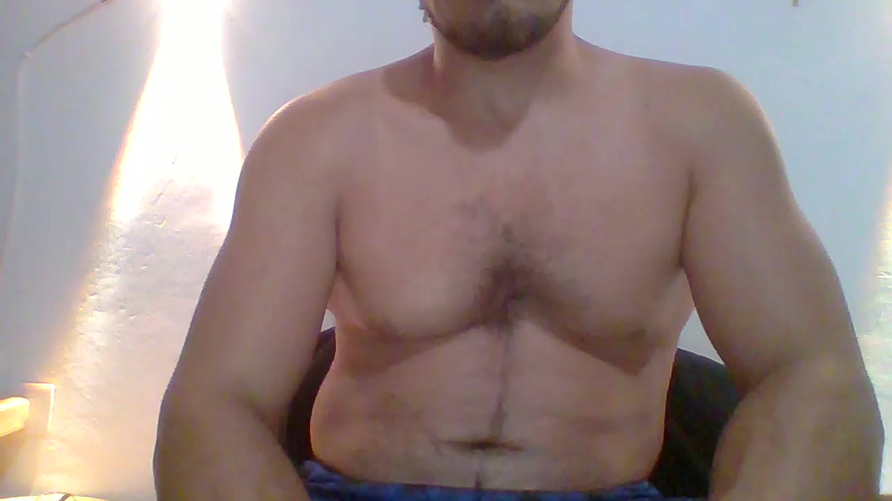 carlosgym Live Cam Screenshot – 2025-08-23 02:34:13