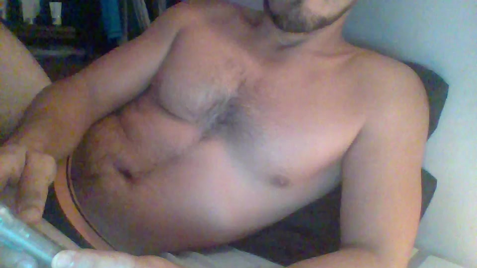 carlosgym Live Cam Screenshot – 2025-08-28 03:00:55