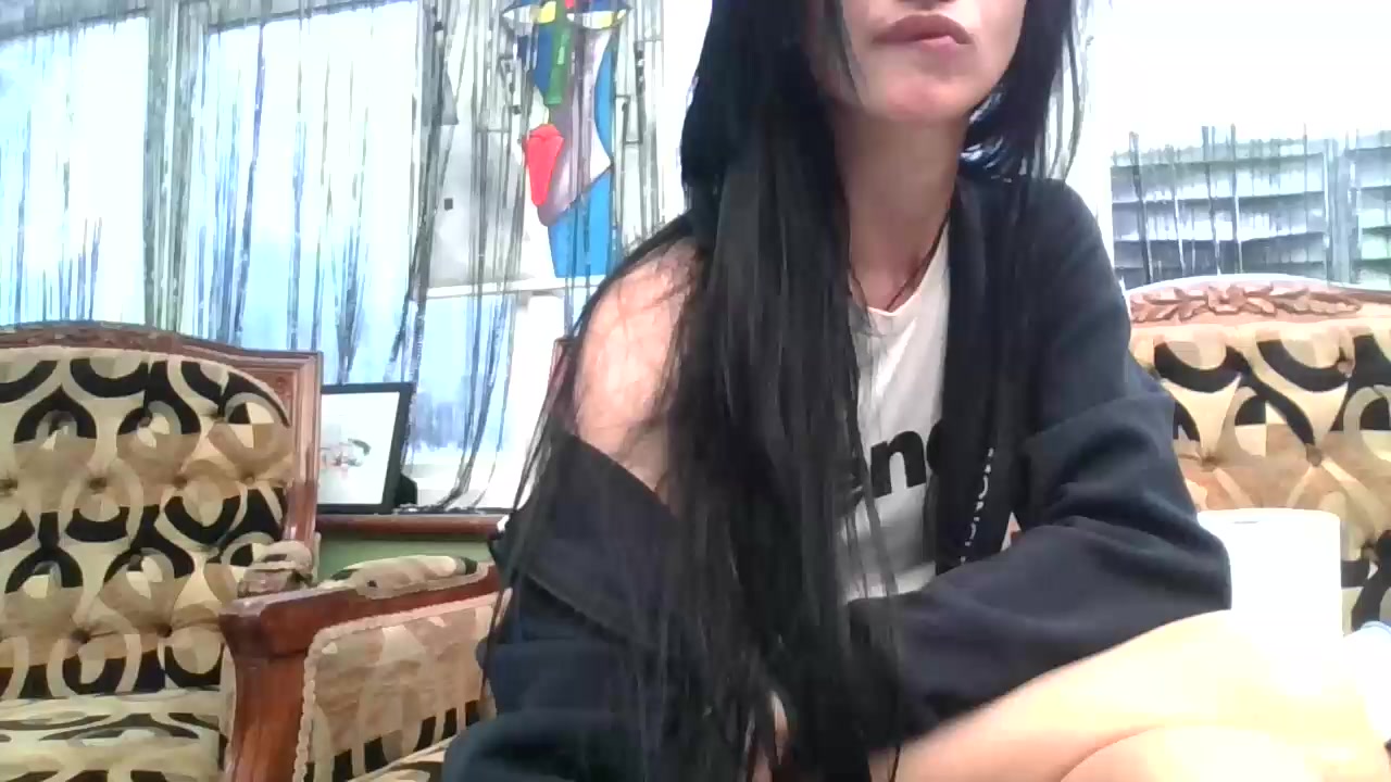 charlotte072 Live Cam Screenshot – 2025-08-03 11:49:53
