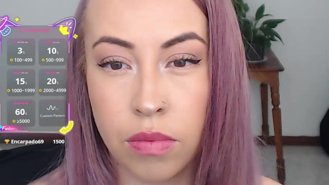 charlottez1 Live Cam Screenshot – 2025-08-06 17:36:44