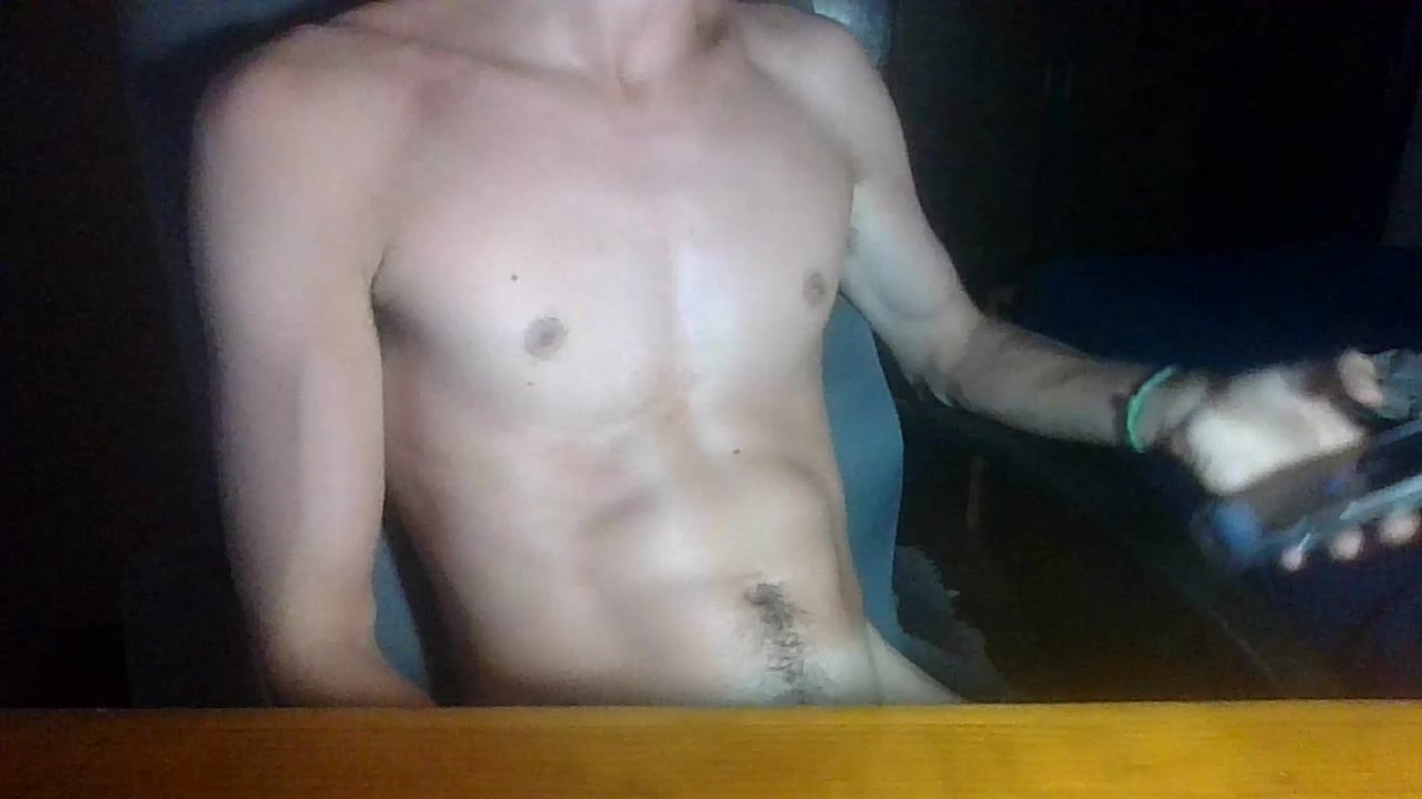 chavalgym21 Live Cam Screenshot – 2025-08-17 22:08:42