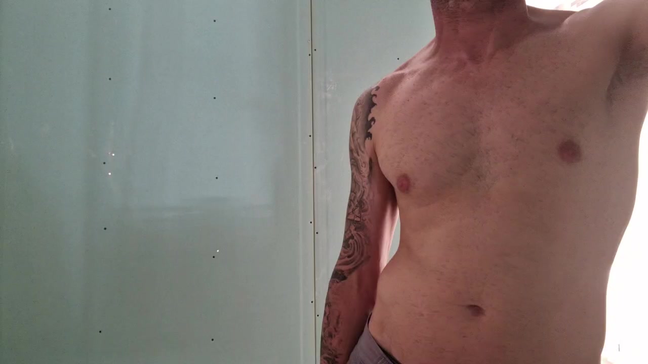 chicogymxx Live Cam Screenshot – 2025-08-07 12:16:47
