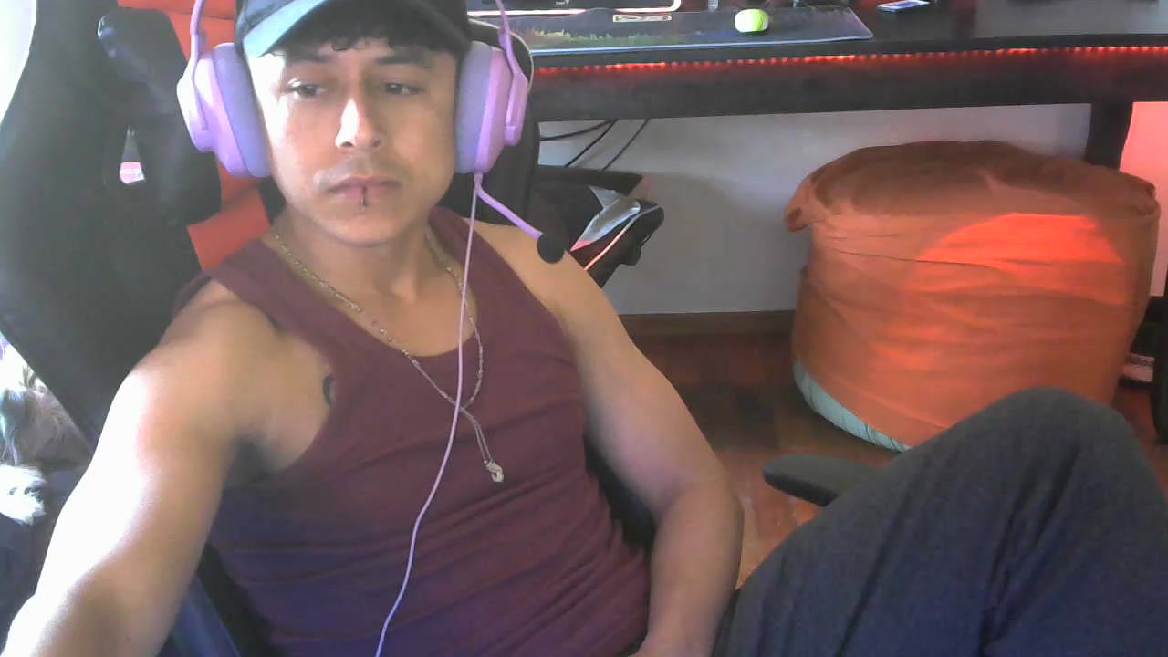 chimuelo2306 Live Cam Screenshot – 2025-08-24 21:03:25