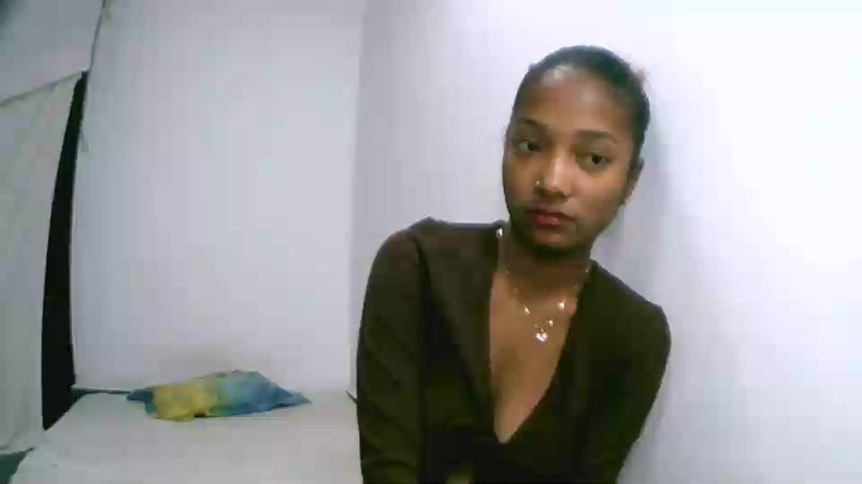 chocolatedoll2 Live Cam Screenshot – 2025-08-07 16:56:55