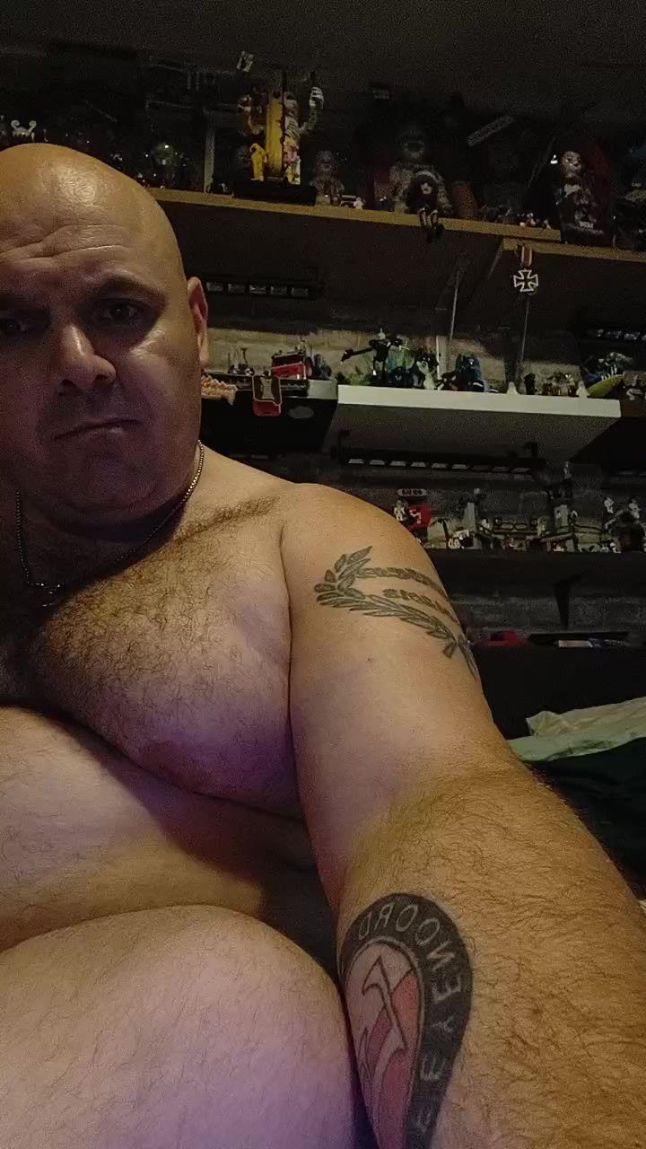 chubbyissy38 Live Cam Screenshot – 2025-08-04 18:59:58