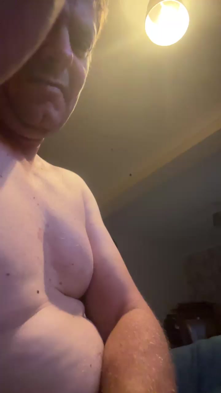 colinf_hot Live Cam Screenshot – 2025-08-04 19:52:33