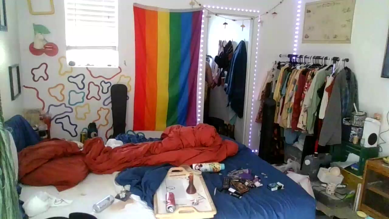 cora777 Live Cam Screenshot – 2025-08-17 00:02:40