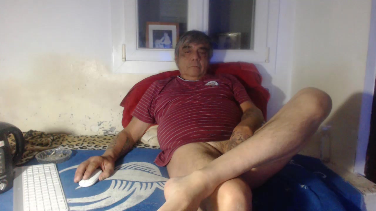 crownman Live Cam Screenshot – 2025-08-04 19:40:43