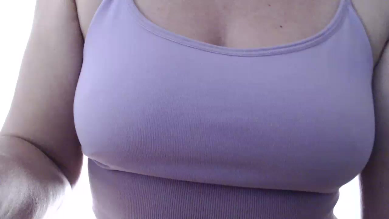 cryspu Live Cam Screenshot – 2025-08-13 08:34:44