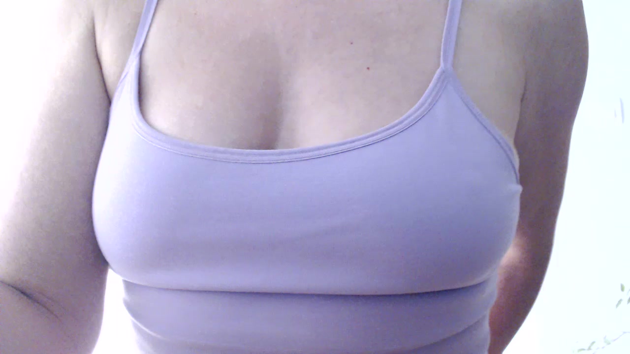 cryspu Live Cam Screenshot – 2025-08-15 08:40:41