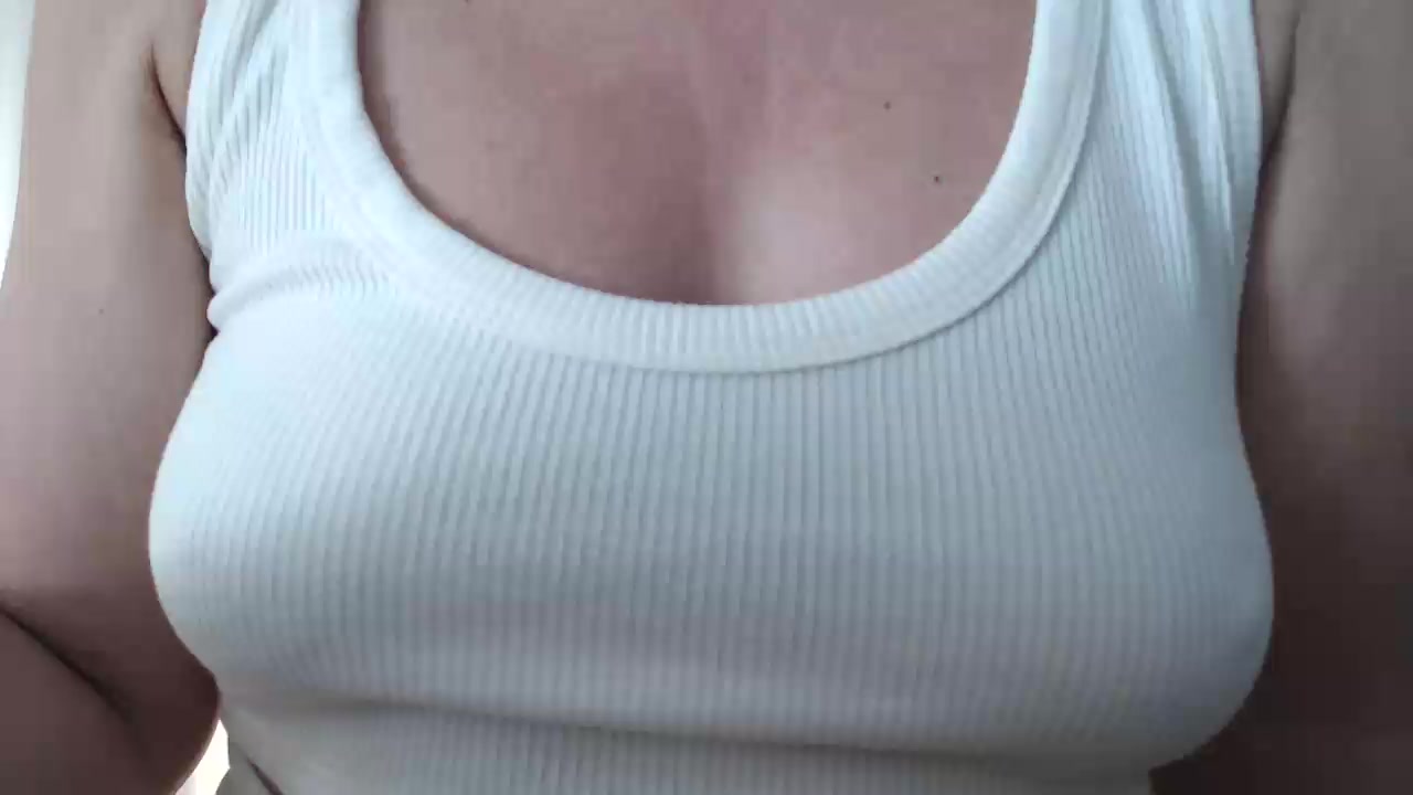 cryspu Live Cam Screenshot – 2025-08-24 08:10:47