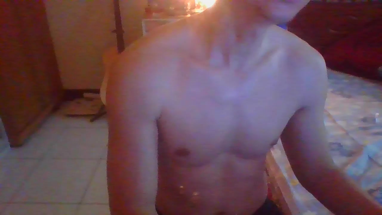 cutenewmemory22 Live Cam Screenshot –  