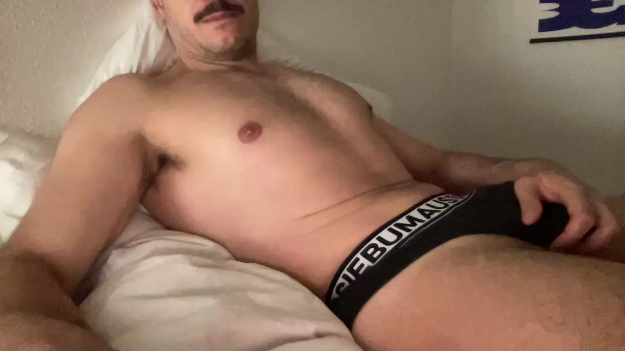 d_stud89 Live Cam Screenshot – 2025-08-06 20:09:42