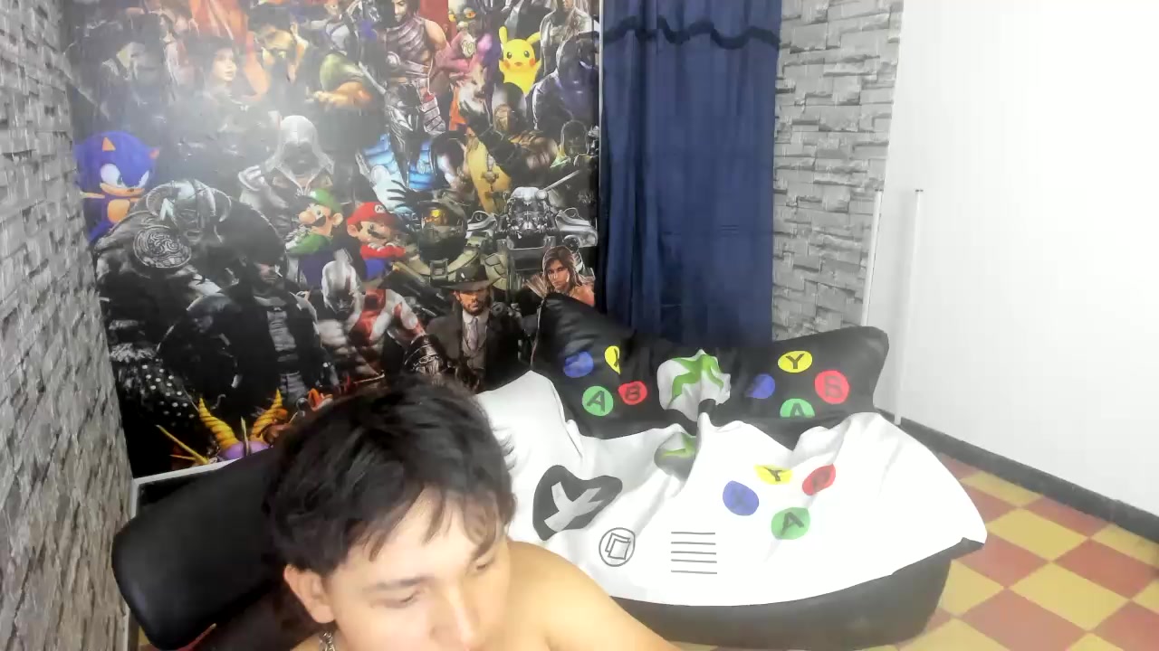 dan_cristancho Live Cam Screenshot – 2025-08-18 00:22:21