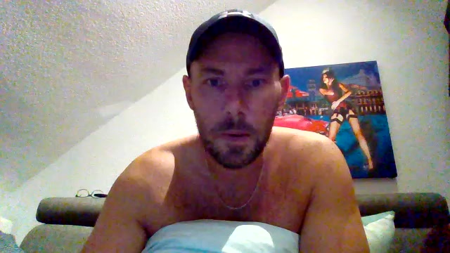 daniel6303 Live Cam Screenshot – 2025-08-05 19:00:52
