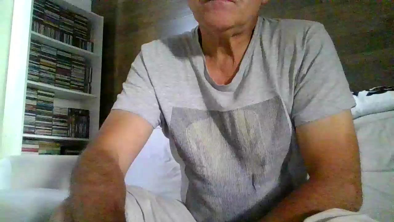 danithedog3 Live Cam Screenshot – 2025-08-17 13:55:39