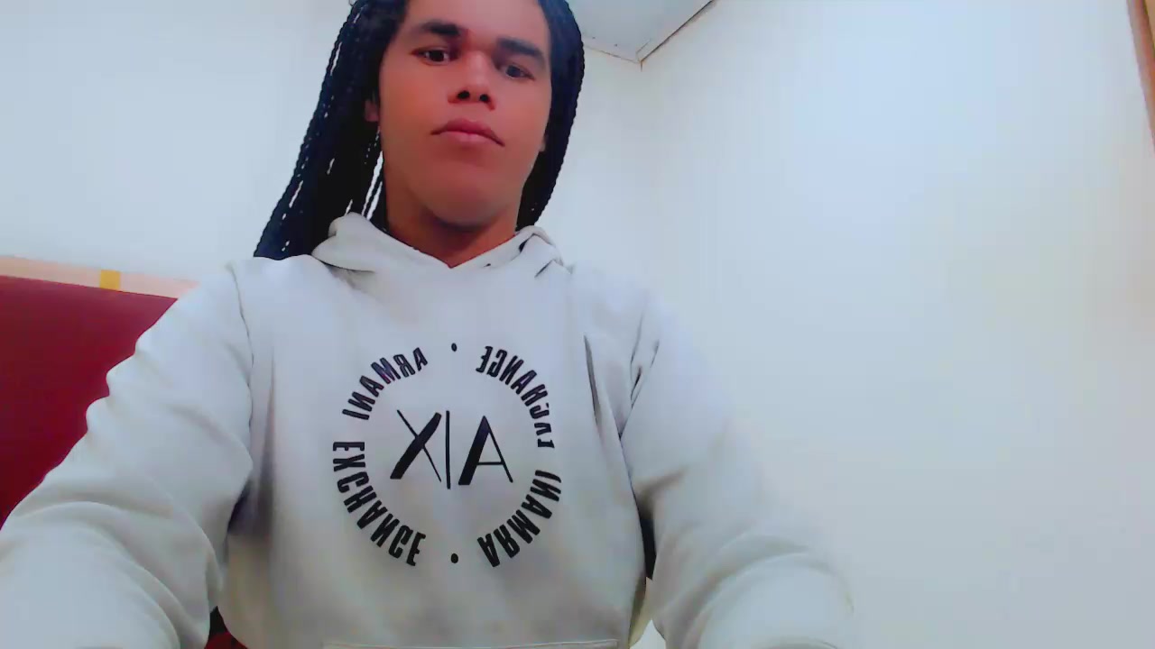 dennys_hots Live Cam Screenshot – 2025-08-18 19:39:27