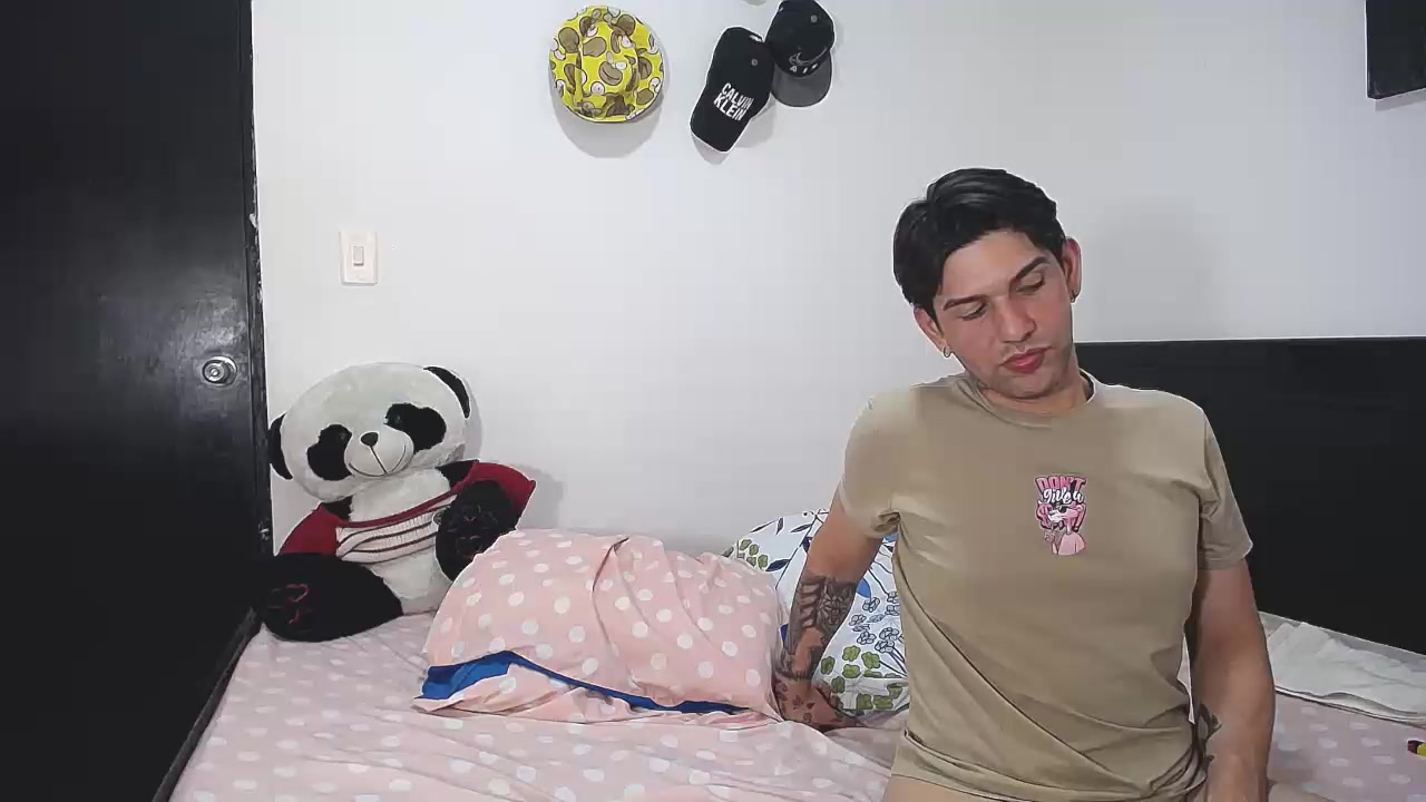 dirtyexplosive2 Live Cam Screenshot – 2025-08-07 22:11:14