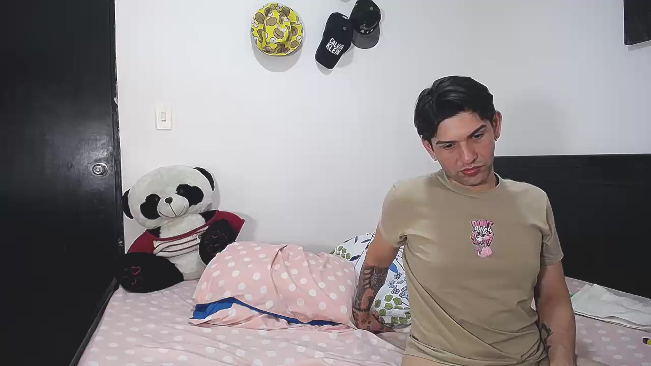 dirtyexplosive2 Live Cam Screenshot – 2025-08-07 22:11:15