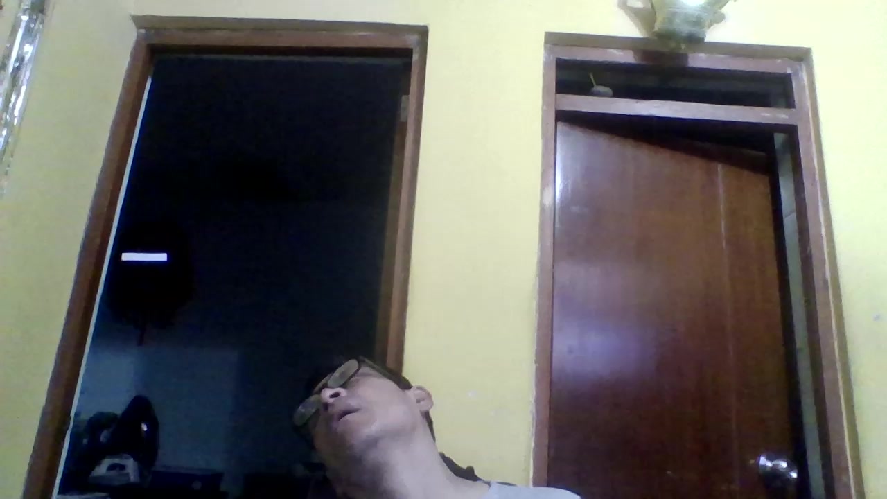 divergent Live Cam Screenshot – 2025-08-05 06:17:54
