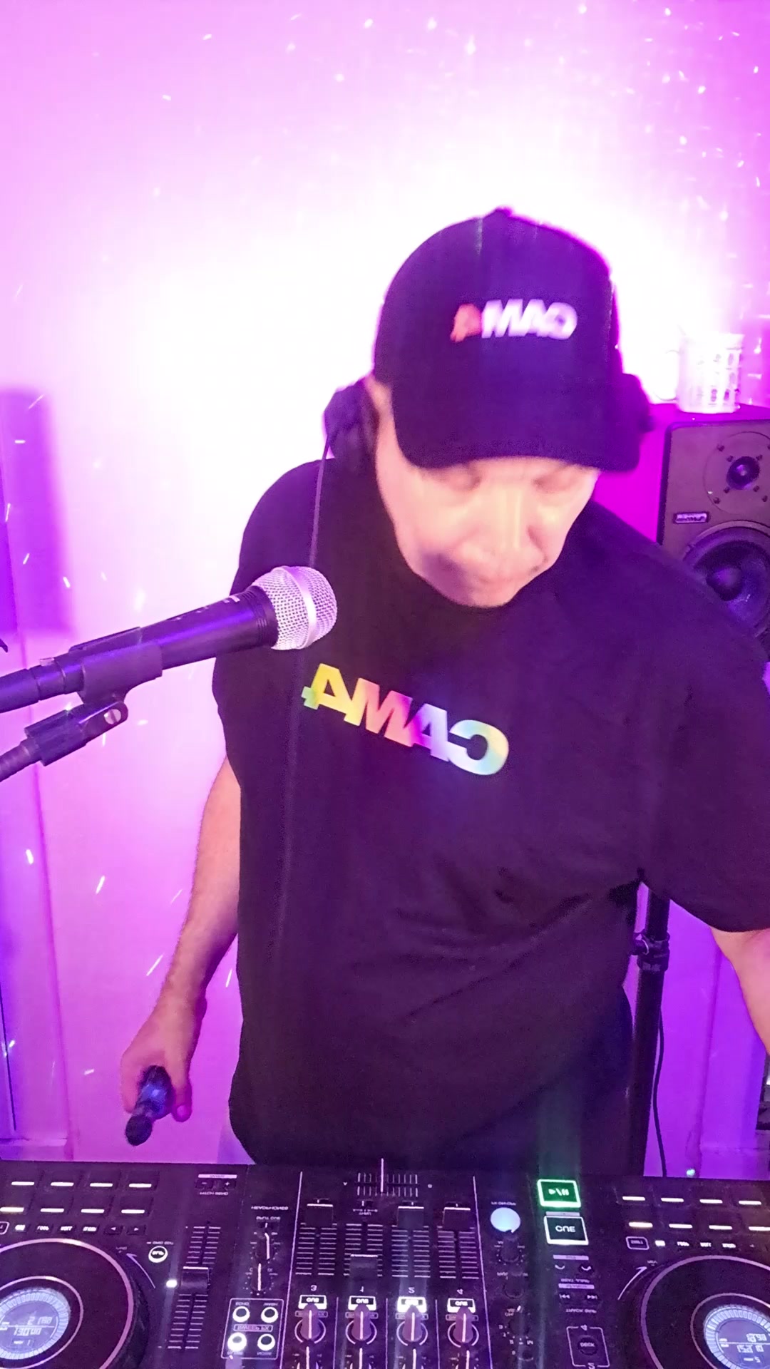 djShyVibes Live Cam Screenshot – 2025-08-17 13:42:23