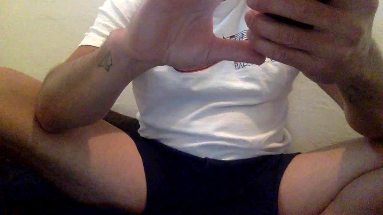 djradio5479xxx Live Cam Screenshot – 2025-08-21 22:47:43