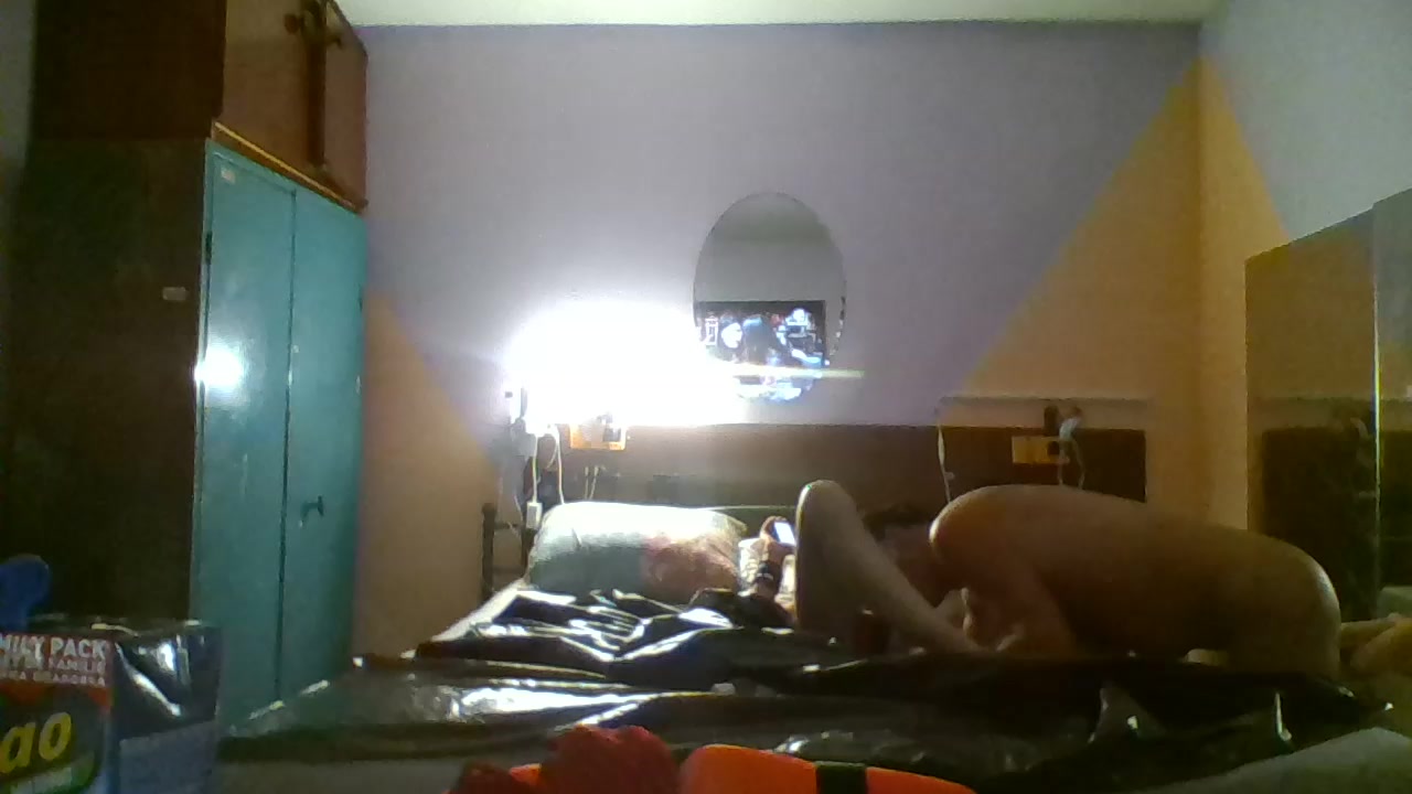 dodel524 Live Cam Screenshot – 2025-08-25 22:08:11