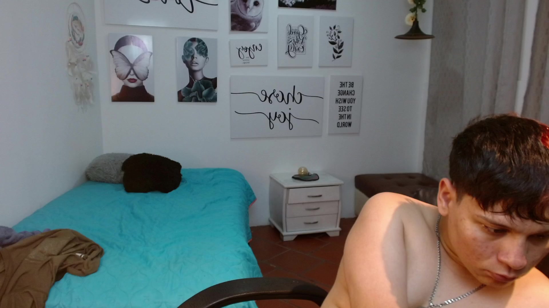 dondanys Live Cam Screenshot – 2025-08-24 00:09:29