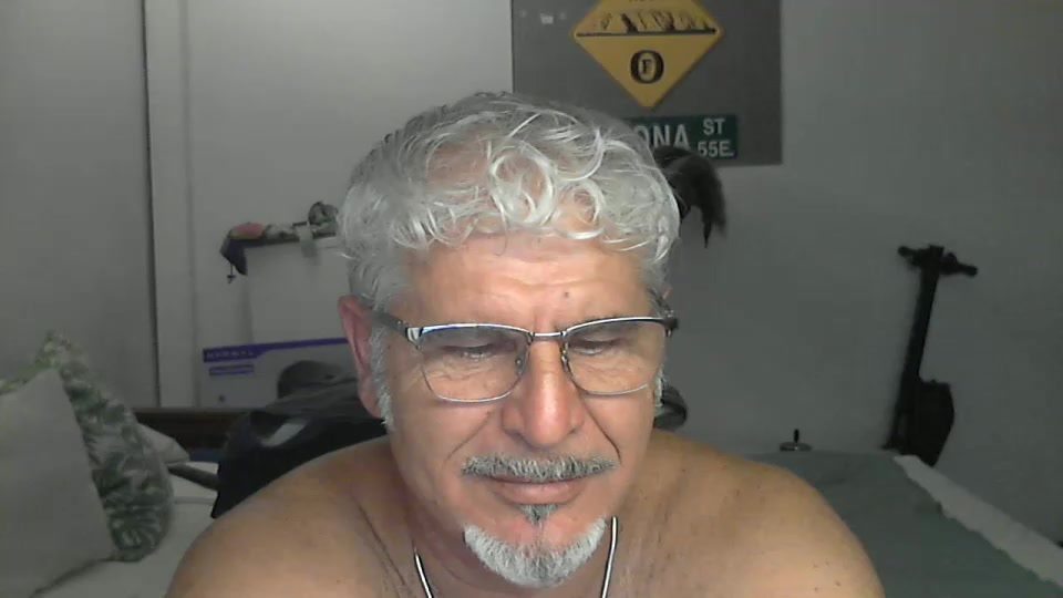 donopiacere Live Cam Screenshot – 2025-08-16 00:20:34