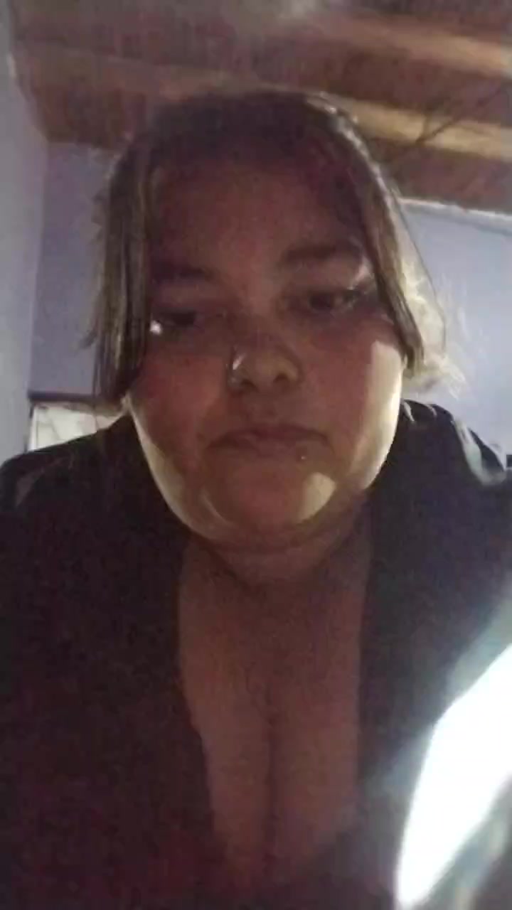 dulcetetas2 Live Cam Screenshot – 2025-08-18 00:15:27