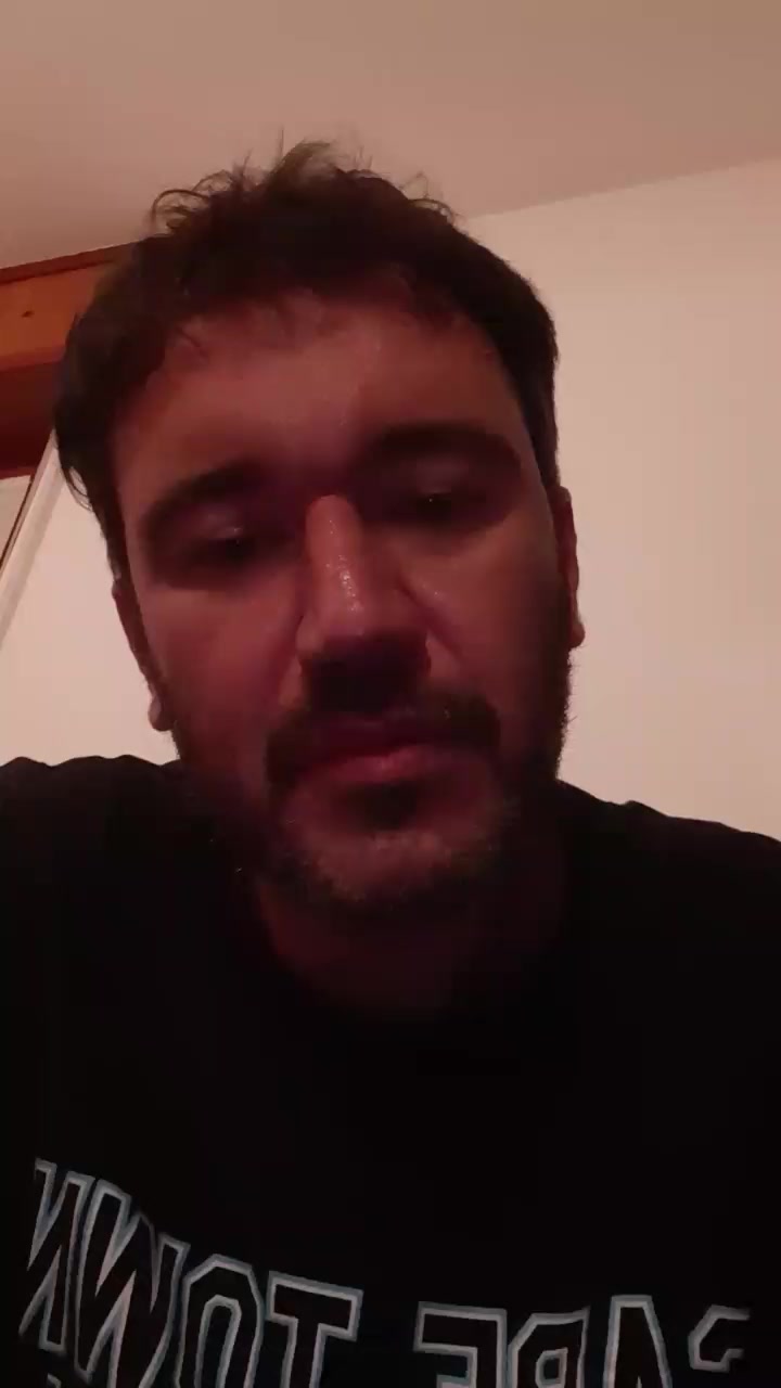 edoardopinto Live Cam Screenshot – 2025-08-29 00:30:55
