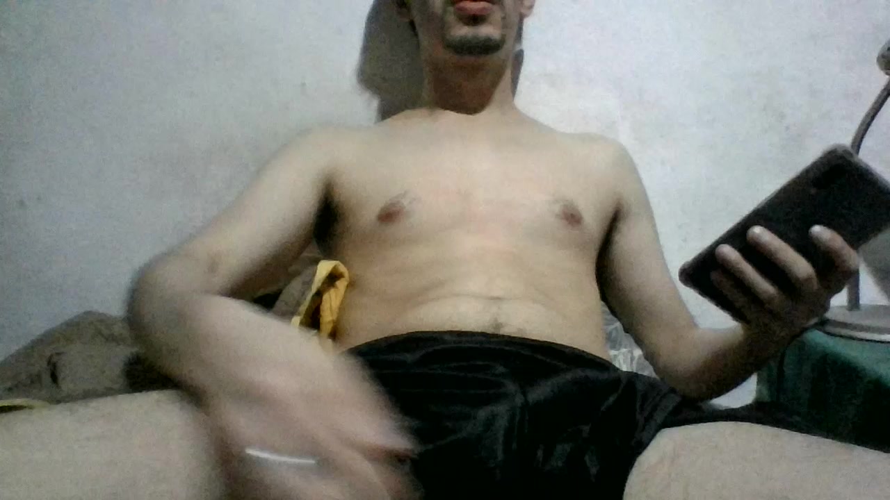emilio2299 Live Cam Screenshot – 2025-08-07 04:46:27