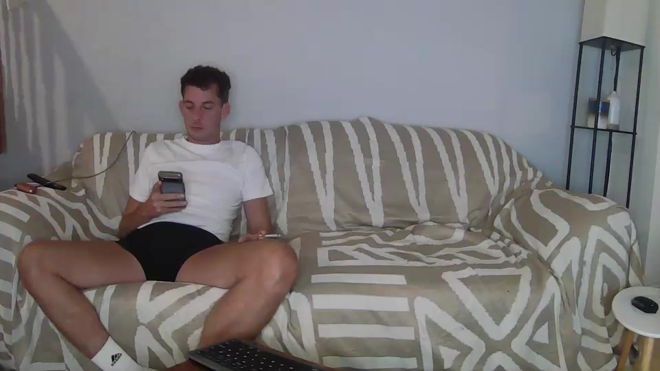 englishladxxx Live Cam Screenshot – 2025-08-04 00:58:15