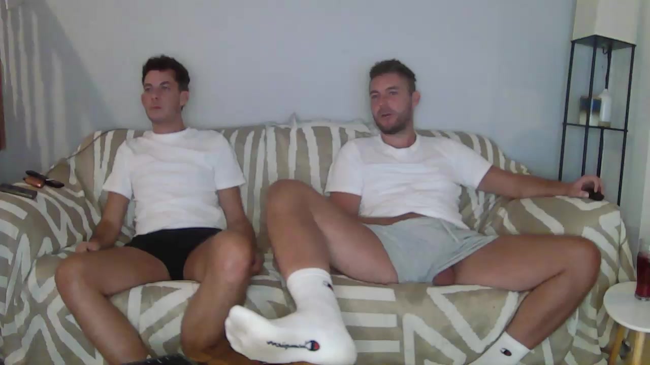 englishladxxx Live Cam Screenshot – 2025-08-04 01:34:24