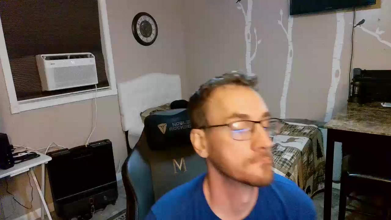 eric651 Live Cam Screenshot – 2025-08-04 08:34:27