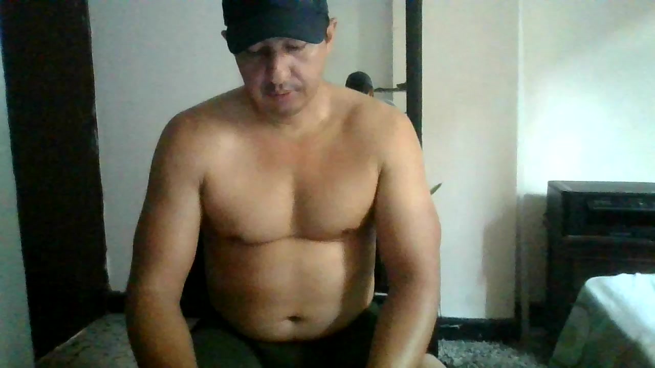 esteban2622 Live Cam Screenshot – 2025-08-04 14:15:08